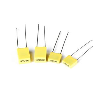 Metallized small box capacitors